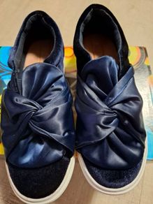 New shoes size 4
