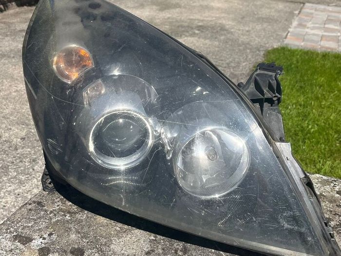Vectra C mismatched headlights