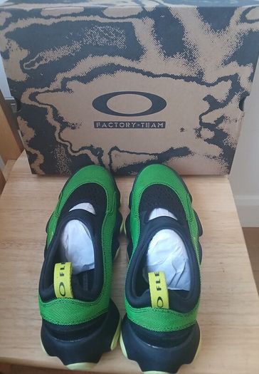Oakley Factory Team Flesh Sandal Green Lemon UK8 EU42.5