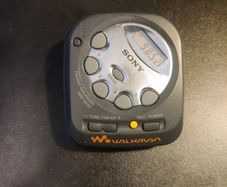 Sony Walkman FM/AM Radio SRF-M35