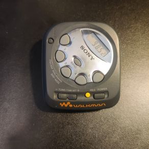 Sony Walkman FM/AM Radio SRF-M35
