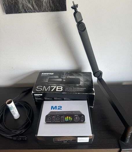 Streaming/podcast Bundle (Shure Sm7b + Motu M2 + Amp + Elgato Arm Pro)