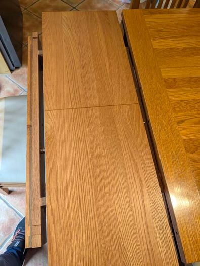 solid oak extending dining table and chairs