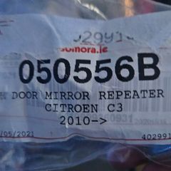 Citreon c3 door mirror repeater 2010 >