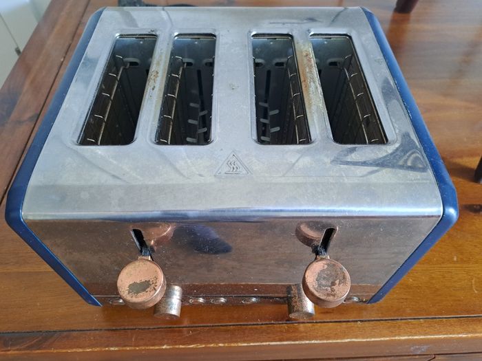Four-slice Tower toaster