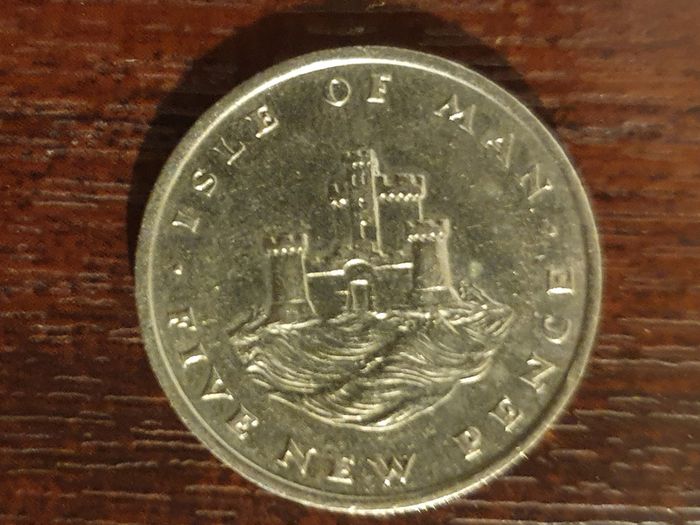 Isle of Man 5p Coin 1975