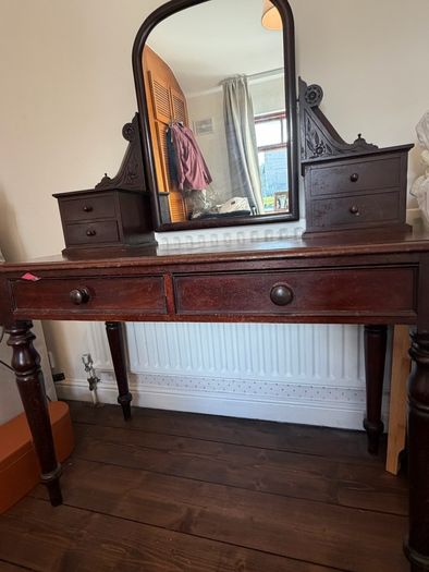 antique dressing table