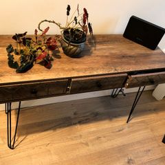 Hall table