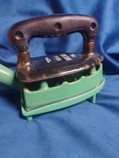 Vintage 1930s "The Rhythm" No. 375U Gas Iron with Enamel Trivet Stand & Hose