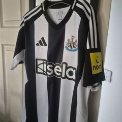 Newcastle united 24/25 home kit