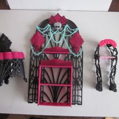 Monster High Frights Camera Action Premiere Party Playset - 2 Pieces only