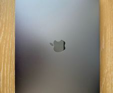 Mac Book Pro, 13-inch, M2, 2022 Laptop