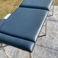 Portable Folding Massage / Physiotherapy Treatment Table