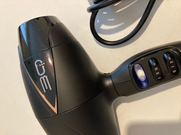New - Powerful Babyliss 3q hairdryer