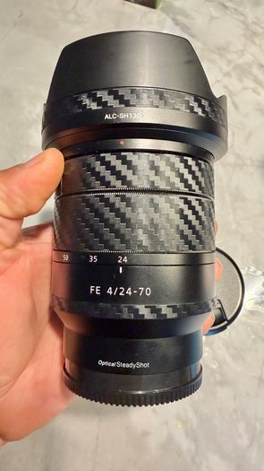 Sony FE 24-70mm f/4 ZA OSS Zeiss Vario-Tessar T Zoom lens