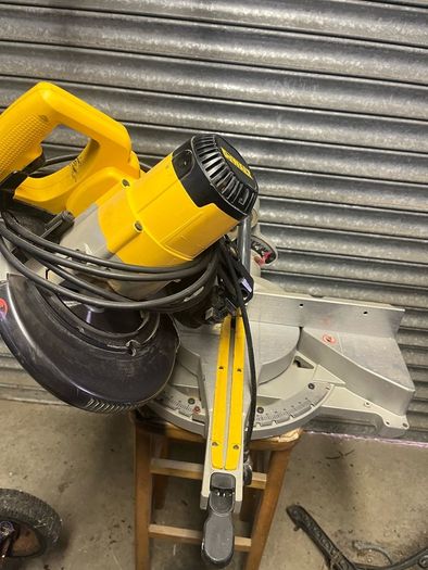 Dewalt miter saw