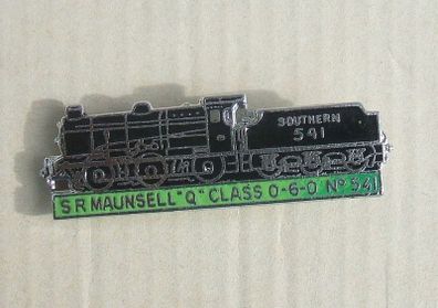 SOUTHERN RAILWAY MAUNSELL 541 (SR 0-6-0 Q Class) - steam locomotive enamel badge (1970's / 1980's)