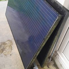 2 Solar panels(270W) with mounting Panels