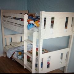Bun bed in good condition without mattress