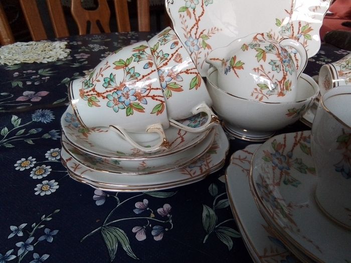 Rosyln Twenty Piece China Teaset
