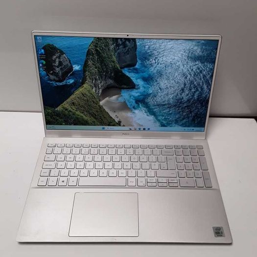 Dell Inspiron 15 5501 | Intel Core i7-1065G7 | 16GB RAM | 256GB SSD | 15.6" Laptop
