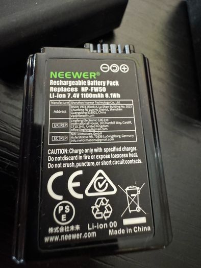 Batteries and battery chargers for Sony cameras or other photographic cameras