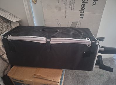 travel cot