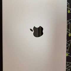 Macbook Pro M5 2025 - 512gb  + 16gb Ram