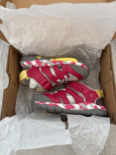 Clark girl summer shoes