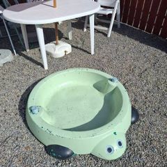 Free Kiddies Paddling Pool.