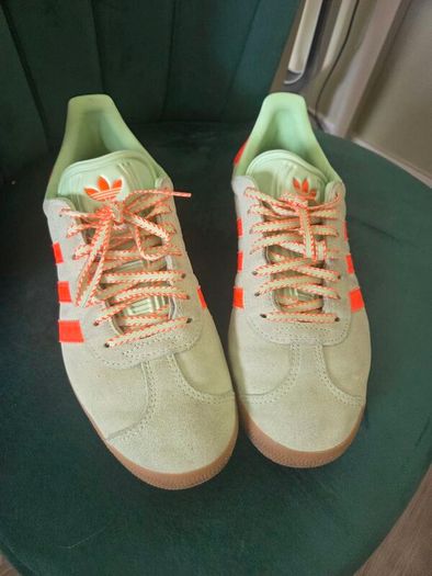 womens trainers