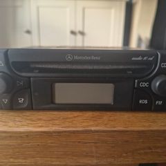 Mercedes Benz radio MF2910