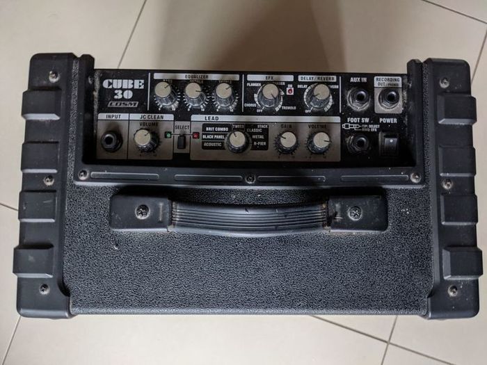 Roland Cube 30 COSM 30W Guitar Amp