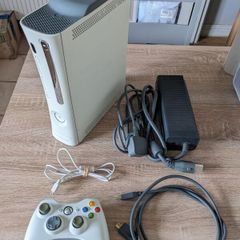 Xbox 360 console with controller