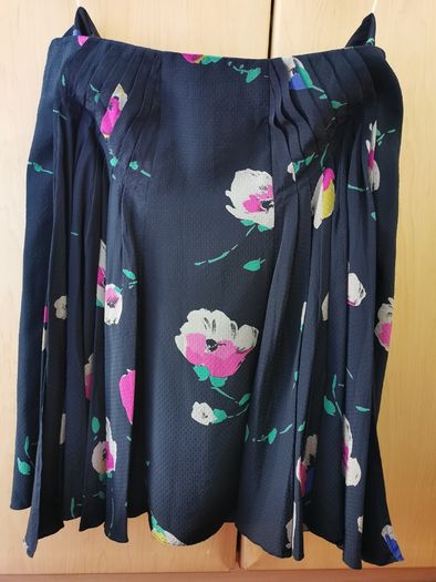 Nicole farhi 100% silk skirt UK 14