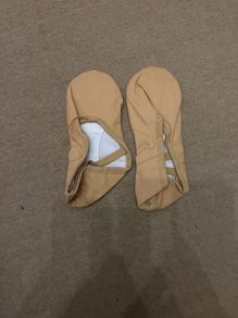 dance shoes