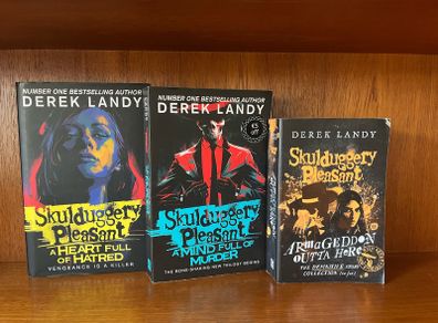 Skulduggery Pleasant bundle