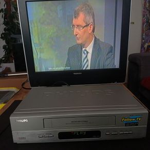 Phillips VR 550 Video Cassette Recorder Turbo Drive Follow TV System
