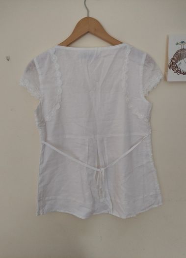 Kate Cooper white top