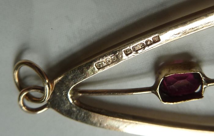 Modernist-style 9ct Gold Pendant, Pink and White Sapphire, London Hallmarked, Geometric Open Design