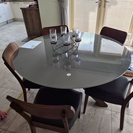 Kitchen Table and 6 x Chairs (140cm)