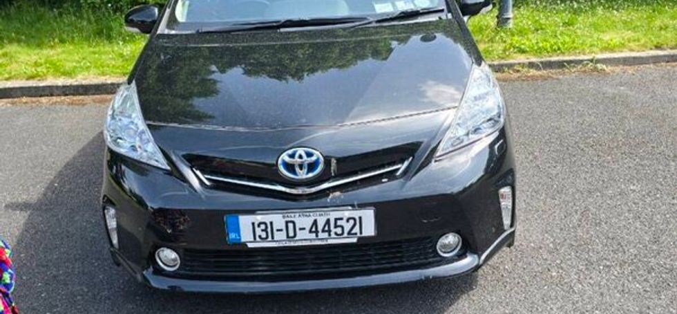 Toyota prius alpha 7 seater