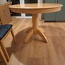 Oak dining table Image 3