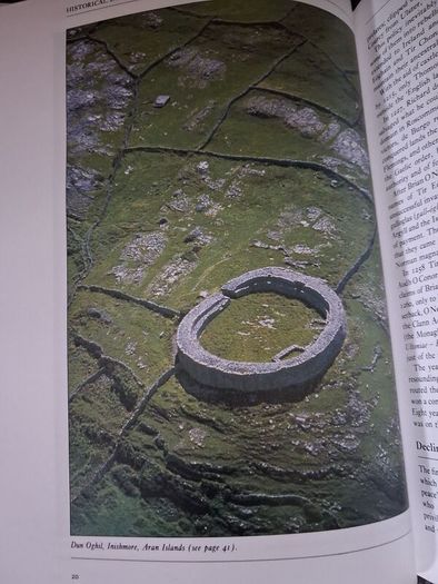 The Shell Guide to Ireland / Lord Killanin, Michael V. Duignan , Peter Harbison, / 1989