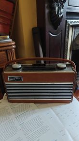 vintage rRoberts radio