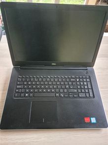 Dell inspiron 3780,i5 8th gen,8gb,256ssd,Huge 17" FHD Screen, windows 11
