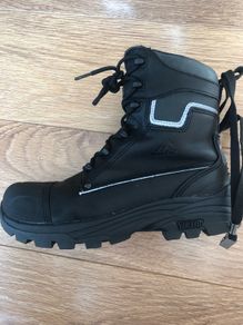 Safety boots