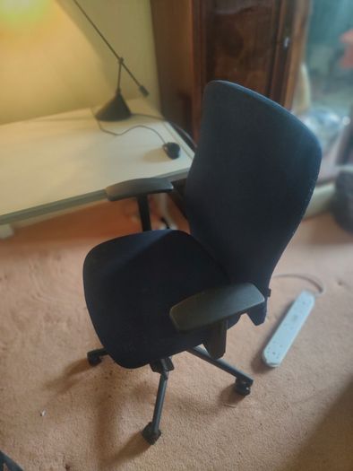 Computer desk and chair for sale 70euros. Price reduced//))