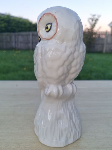 Owl figurine made by Donegal Parian China