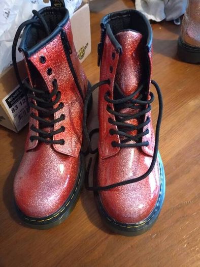 Dr Martins glitter jnr, uk 2 eu  34